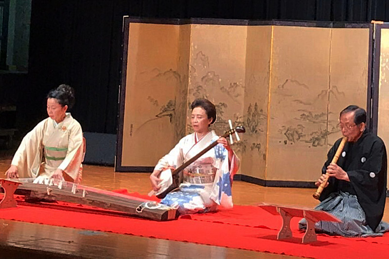 生田流 お琴 13弦 くり甲 すだれ彫 全長約180cm 演奏会 琴